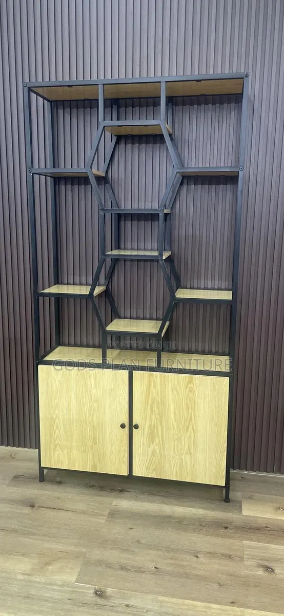 Storage Rack · Photo 1