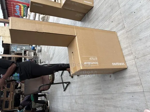 Original Samsung B450f 300watt Bluetooth Sound Bar System · Photo 1