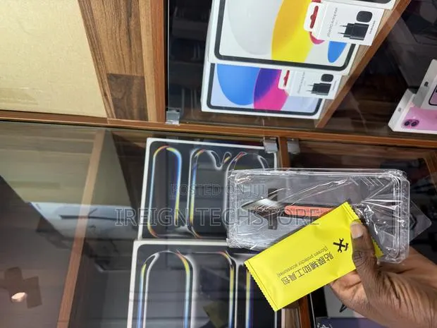 Premium Screen Protector · Photo 1