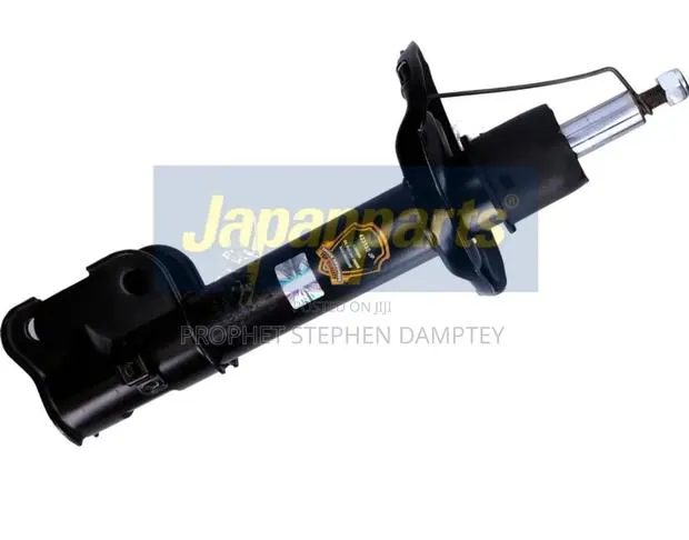 Hyundai Santafe 2025 Front Shocks · Photo 1