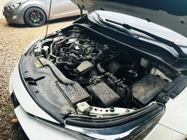 Toyota Levin 2023 White · Photo 4