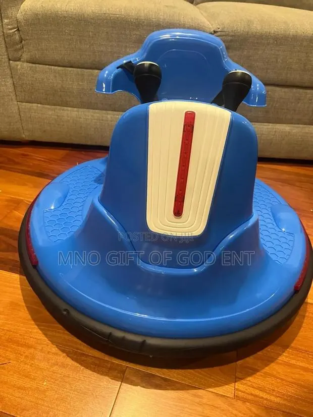 Babyjoy 12v Kids Electric Bumper Car 360° Rotatable Ride on Car Blue · Photo 1