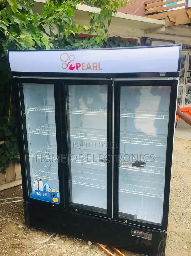 Plenty in Stock Pearl 3 Doors Display Showcase Fridgepvc-150 · Photo 1