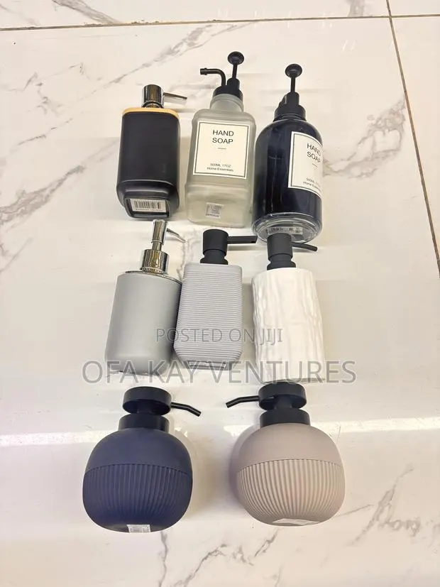 Liquid Bottle Containers 500ml and More · Photo 1