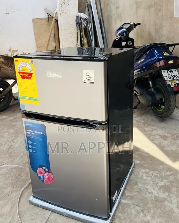 Energy Efficient Midea Top Mount Freezer Table Top Fridge(87liters) · Photo 1