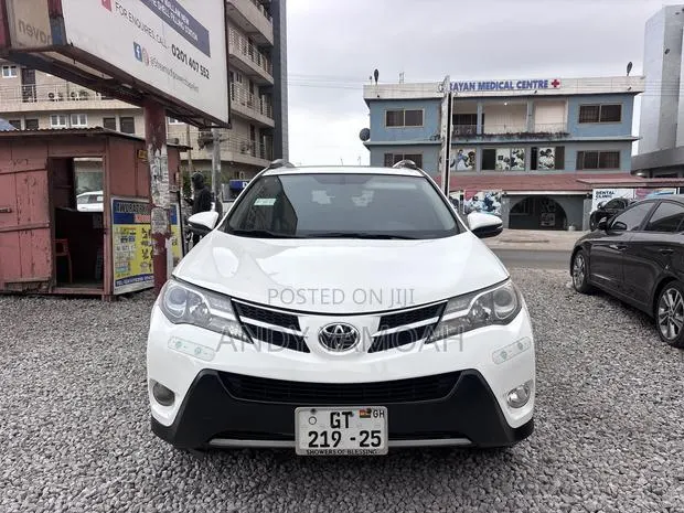 Toyota RAV4 2014 White · Photo 1