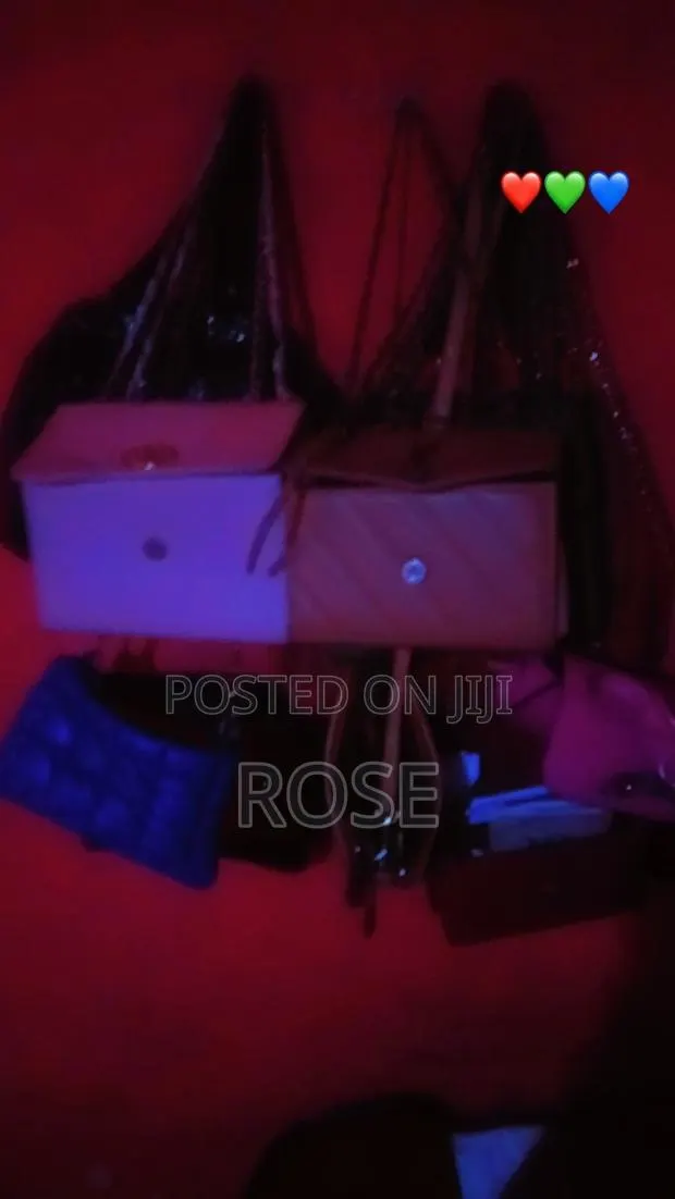 Quality Ladies Handbags · Photo 1