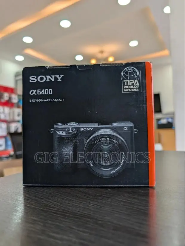 Sony A6400 Mirrorless Camera With 16-50mm F/3.5-5.6 II Lens · Photo 1