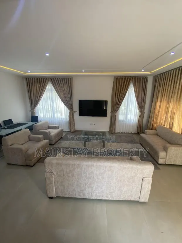 Furnished 4bdrm Townhouse / Terrace in Mainstay Estates, East Legon · Photo 1