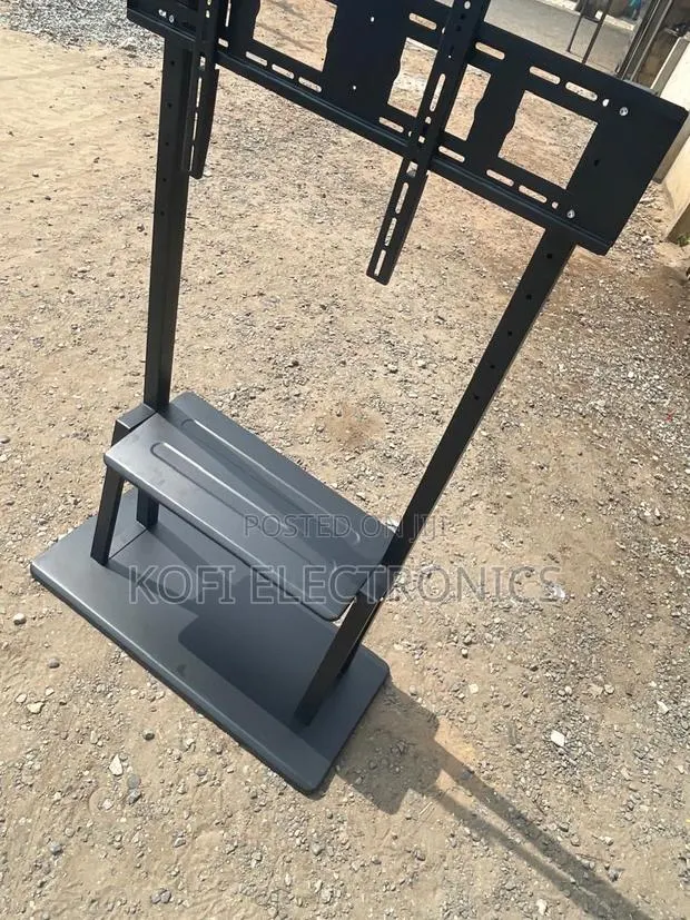 Functional Fashionable Tv Stand for Large Screens · Photo 1