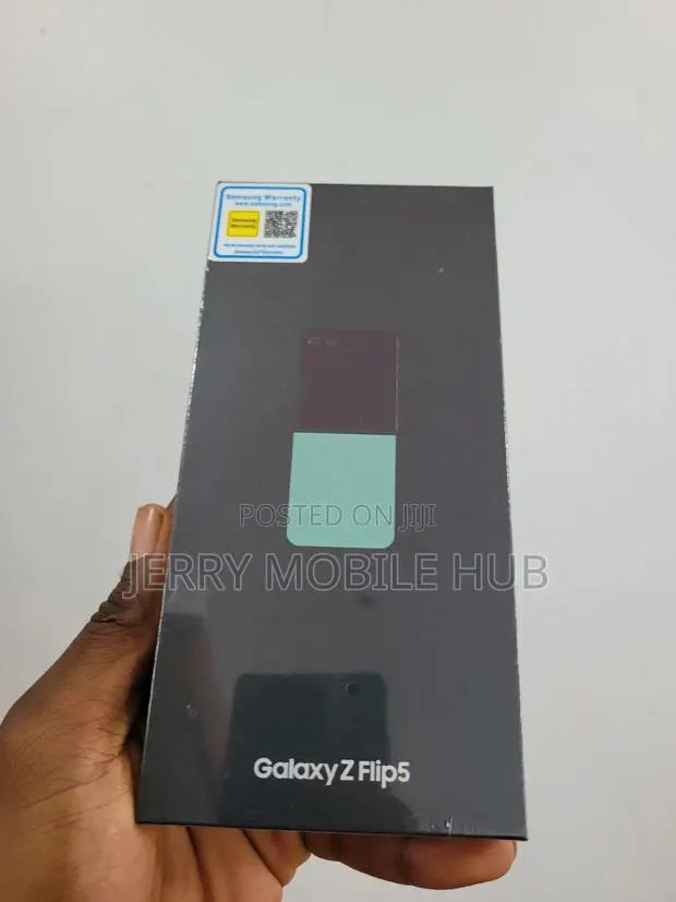 New Samsung Galaxy Z Flip 5 256 GB Blue · Photo 1