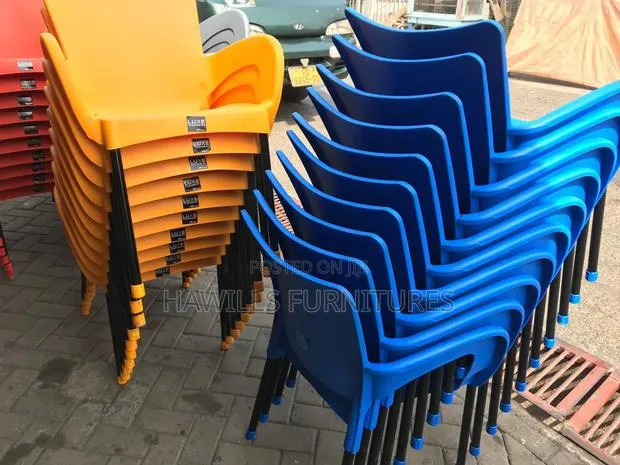 Plastic Chairs · Photo 1