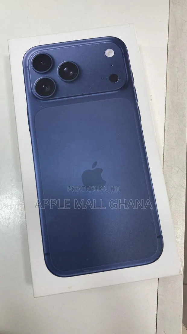 New Apple iPhone 17 Pro Max 256 GB Silver · Photo 1