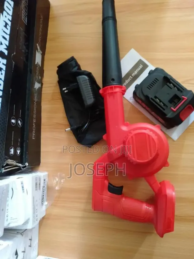 Battery Powered Blower Red · Photo 1