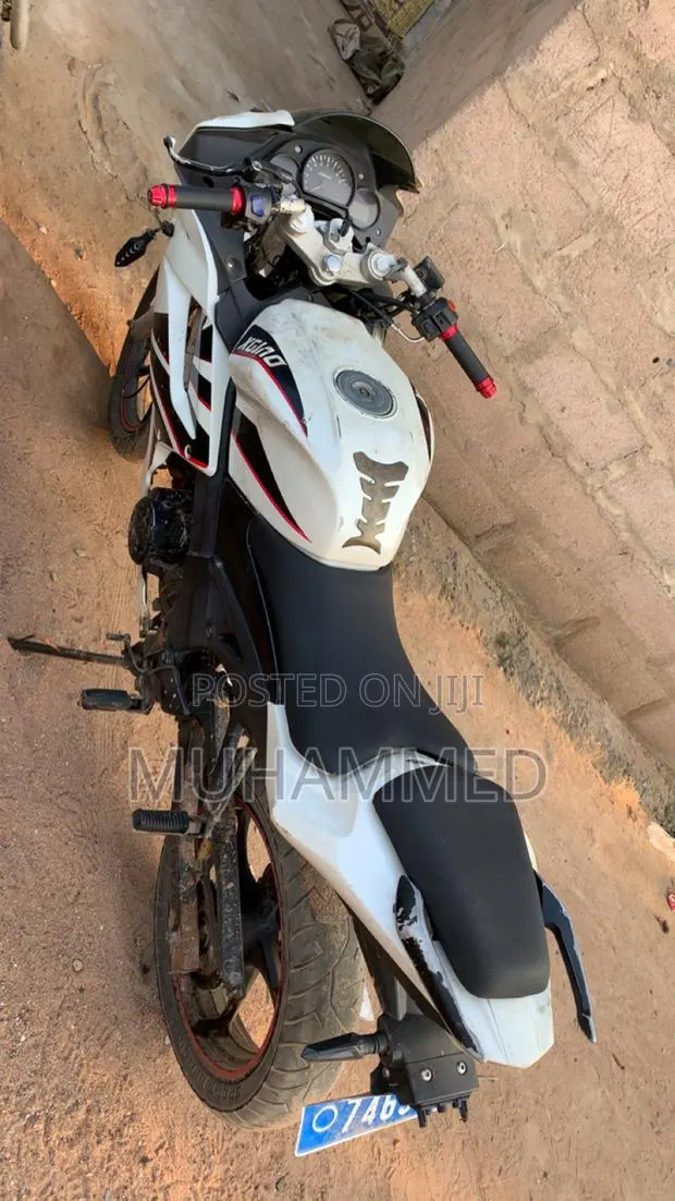 Honda CBX 2025 White · Photo 1