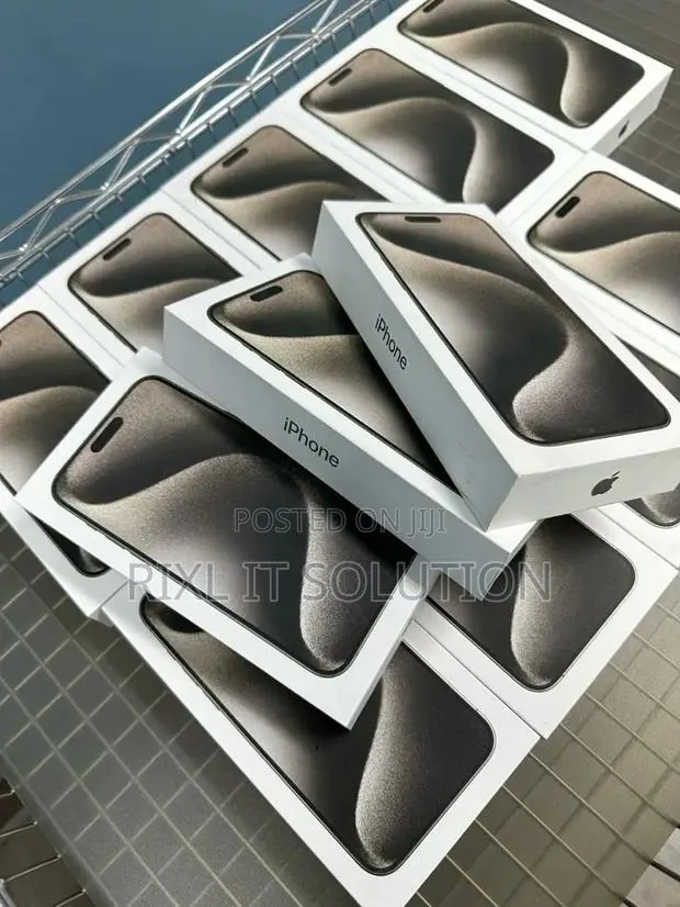 New Apple iPhone 15 Pro Max 256 GB White · Photo 1