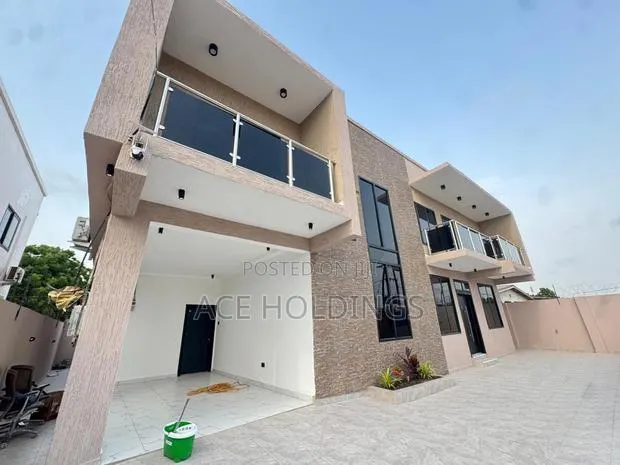 4bdrm House in Ashale Botwe for sale · Photo 1