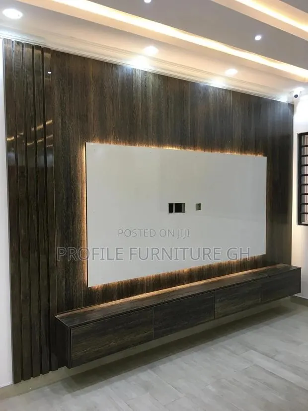 Elegant Mount Tv Console. · Photo 1