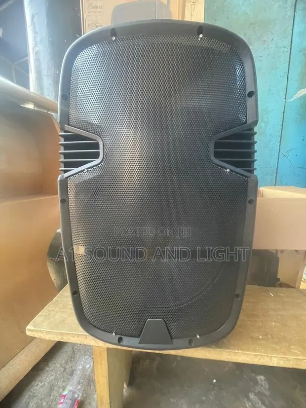 Gigmaker Rechargeable Bluetooth Audio Speaker · Photo 1