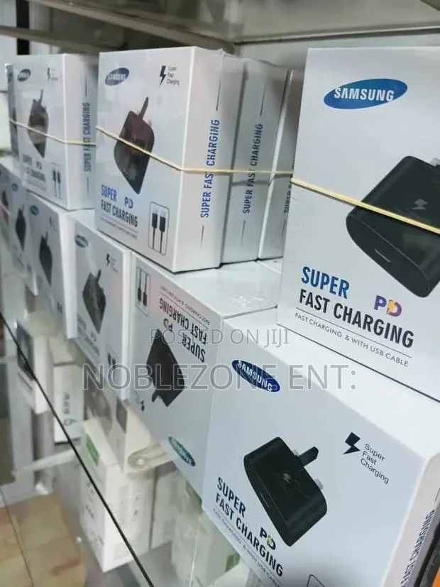 Type C Super Fast Charger · Photo 1