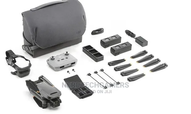 Dji Mavic 3 Fly More Combo - Camera Drone With 4/3 Cmos Hass · Photo 1