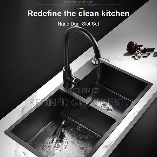 Double Sink · Photo 1