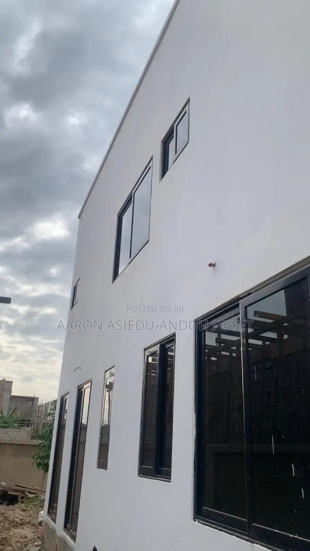 Black Frame Windows · Photo 2