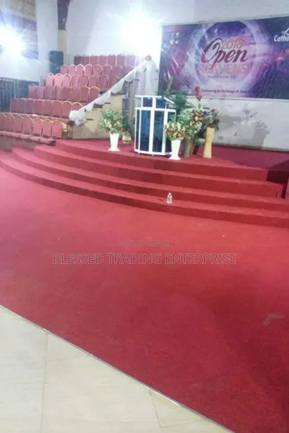 Altar Carpet Industrial Wine · Photo 1
