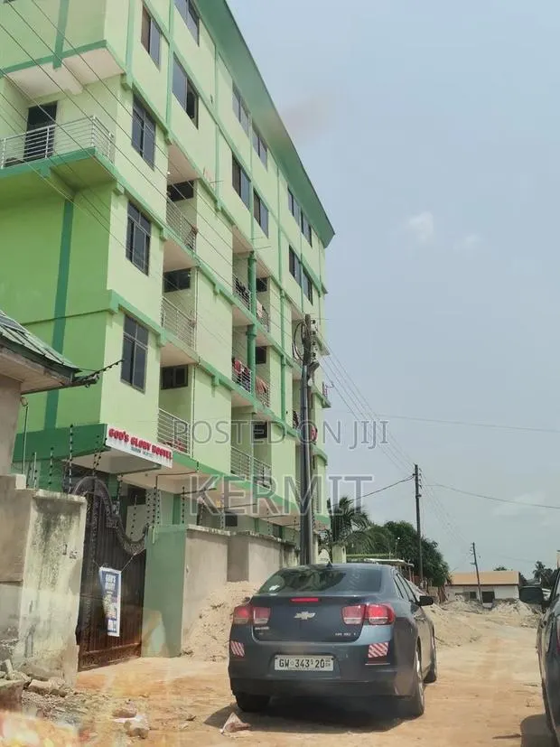 Furnished 20bdrm Block of Flats in Kumasi Metropolitan for sale · Photo 1