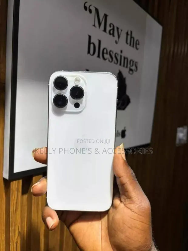 Apple iPhone 14 Pro Max 256 GB White · Photo 1