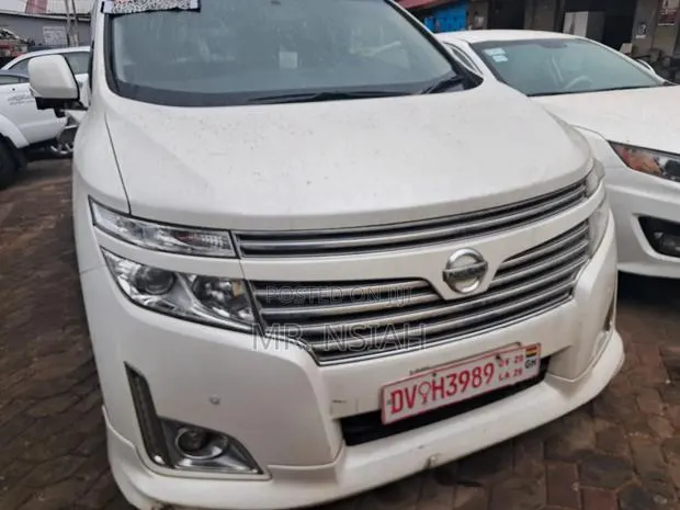 Nissan Elgrand 2013 White · Photo 1