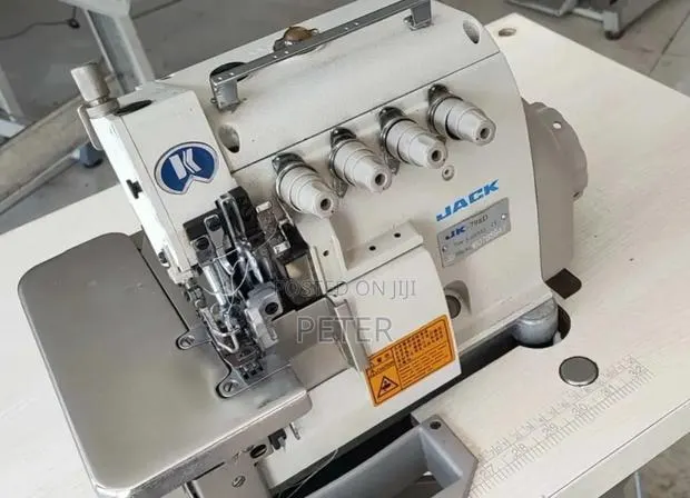 Jack Direct Drive Knitting Machine · Photo 2