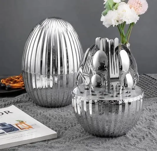 24 Pieces Cutlery Set · Photo 1