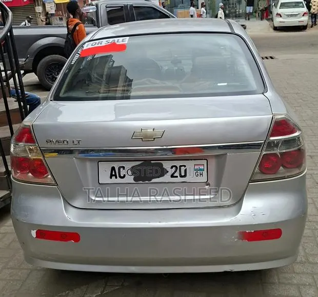 Chevrolet Aveo 2009 Silver · Photo 1