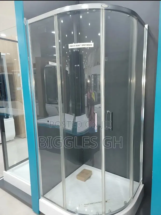Shower Cubicle- 90×90 · Photo 1