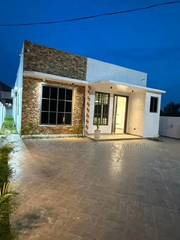 3bdrm Duplex in Lake Side Estate for sale · Photo 1