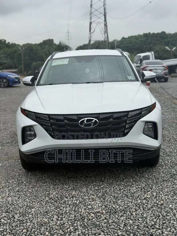 Hyundai Tucson SE 2022 White · Photo 1
