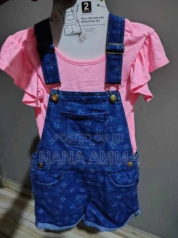 Kids Clothes · Photo 1