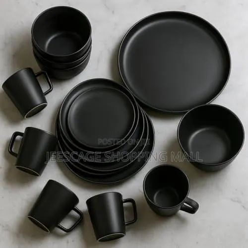 16-Piece Set of Black Stoneware Dinnerware · Photo 1