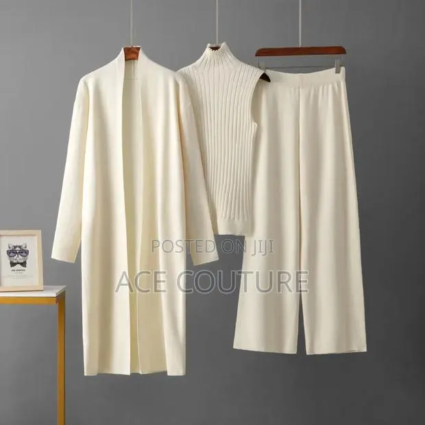 Ladies Office Suit · Photo 1