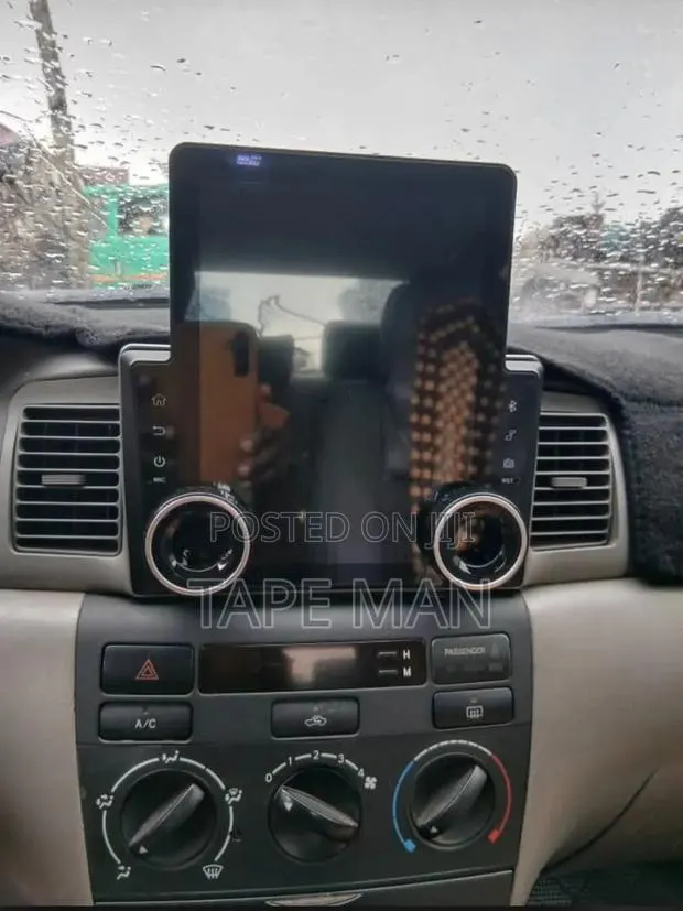Universal Tesla Screen · Photo 1