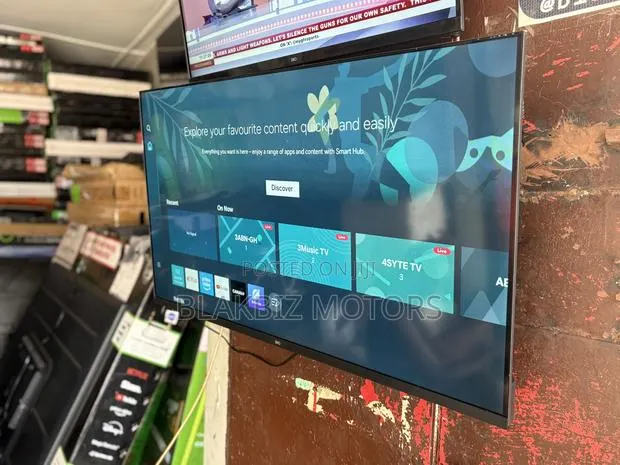 40” Eko Smart TVS · Photo 1