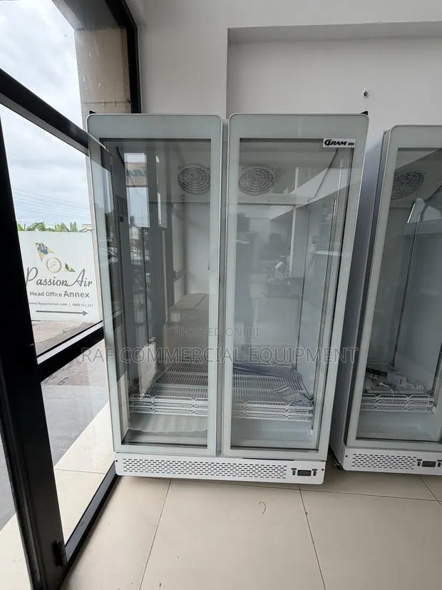 Commercial Double Door Display Fridge Fan Cooling 1250l · Photo 1