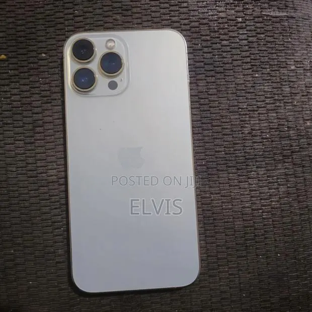 Apple iPhone 13 Pro Max 128 GB Gold · Photo 1