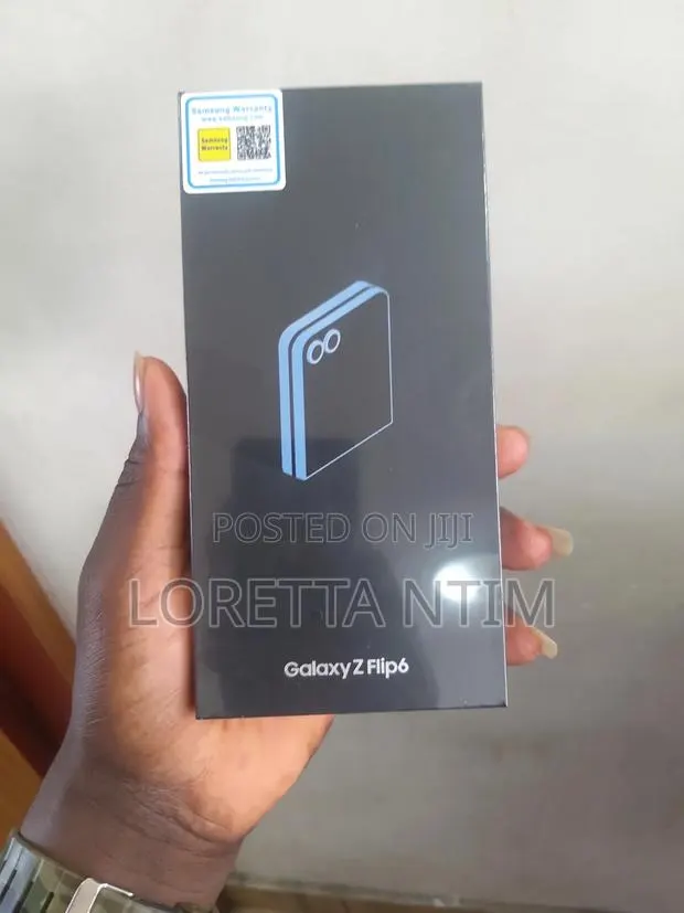 New Samsung Galaxy Z Flip6 256 GB Blue · Photo 1