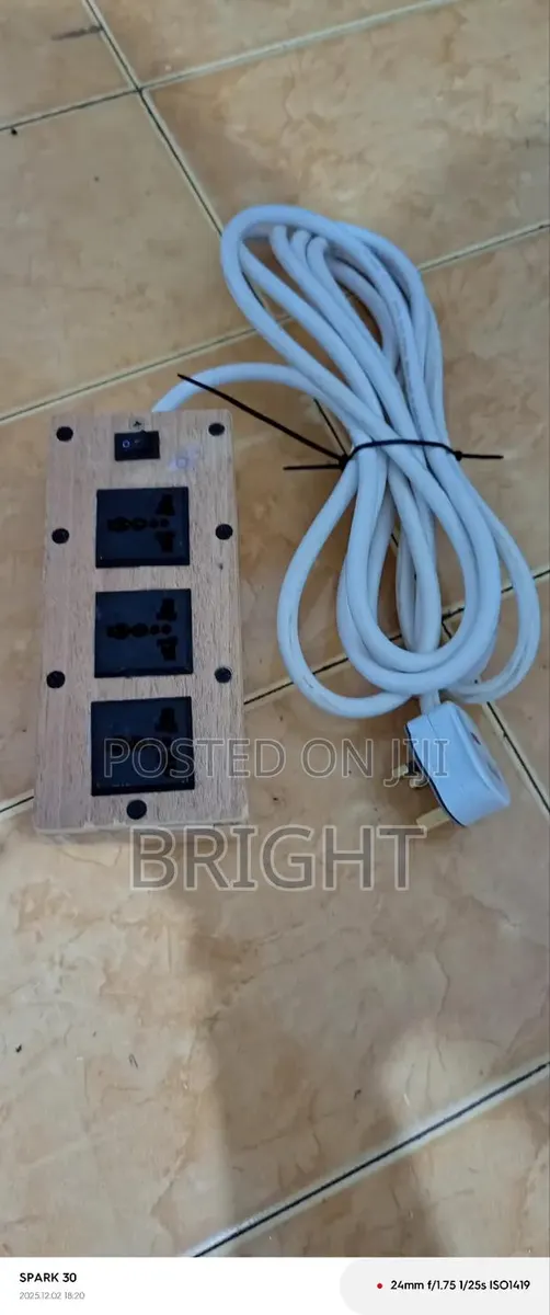 Extension Board · Photo 1