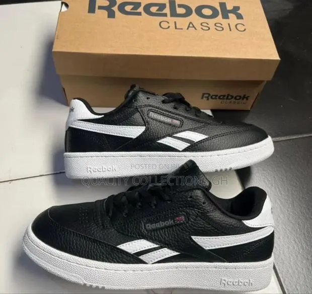 Rreebok Revenge Plus · Photo 1
