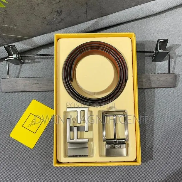 Double Hook Belt · Photo 1