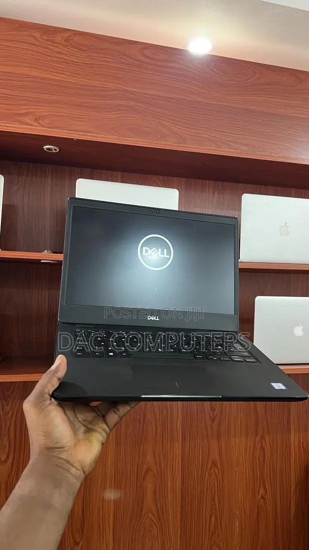 Laptop Dell Latitude 3400 8GB Intel Core i5 SSD 256GB · Photo 1