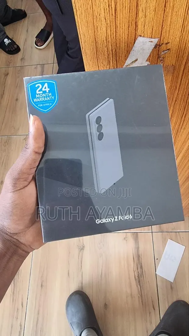 New Samsung Galaxy Z Fold6 256 GB Gray · Photo 1